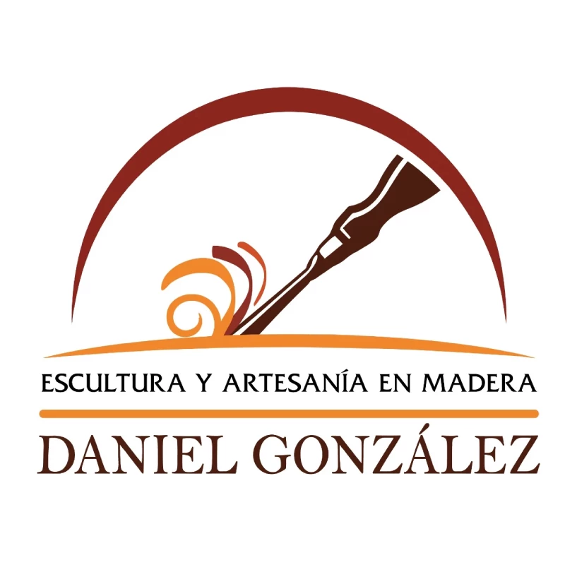 Escultura en madera Daniel González