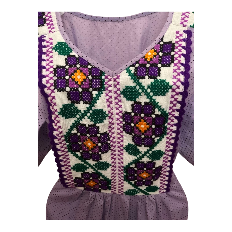 PROMOCIÓN VESTIDO MORADO BORDADO  Pieza única de promoción  de $1,700 a $1,180