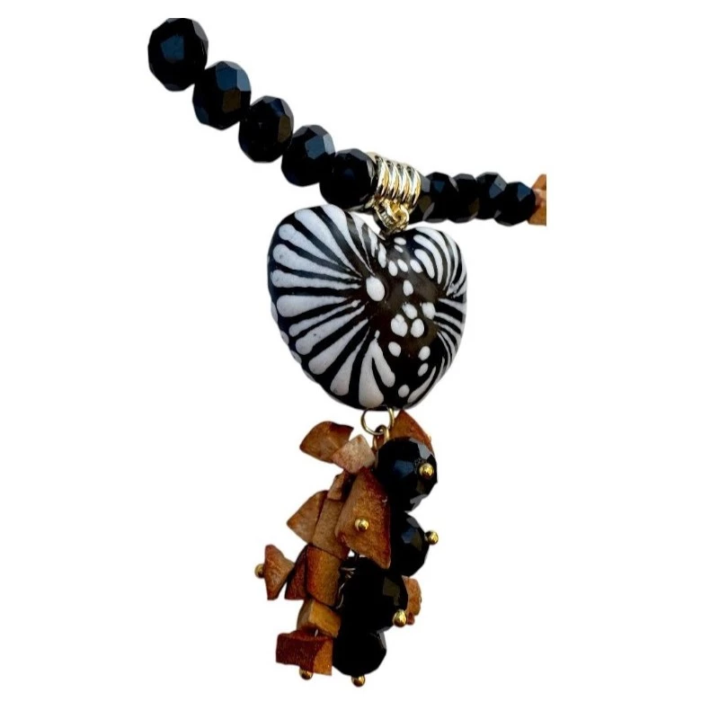 Collar talavera Dije corazón negro con racimo