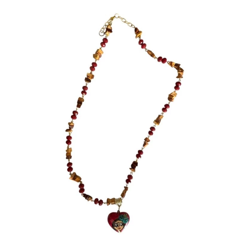 Collar con dije corazón rojo