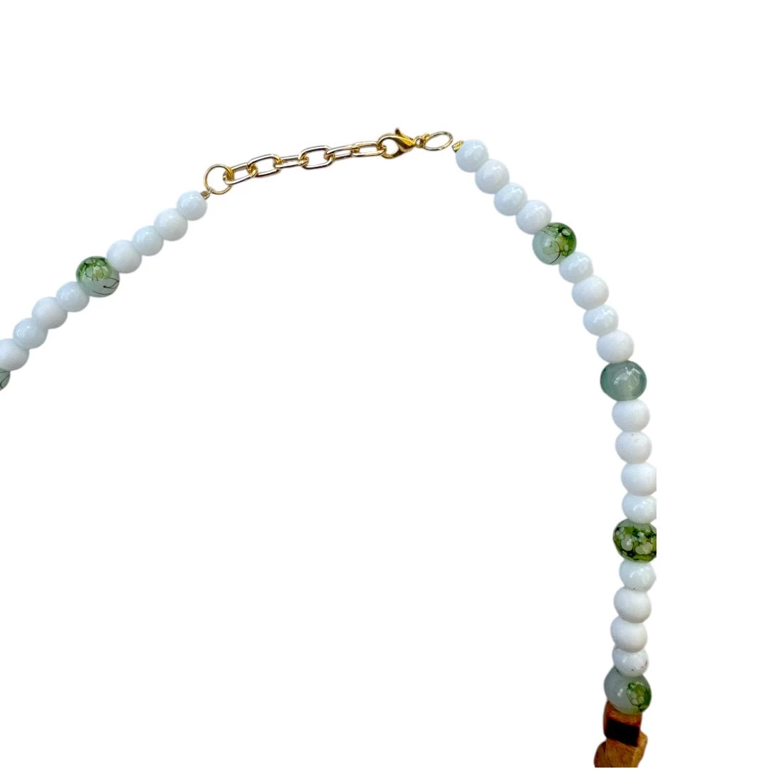 Collar talavera con Dije de corazón verde